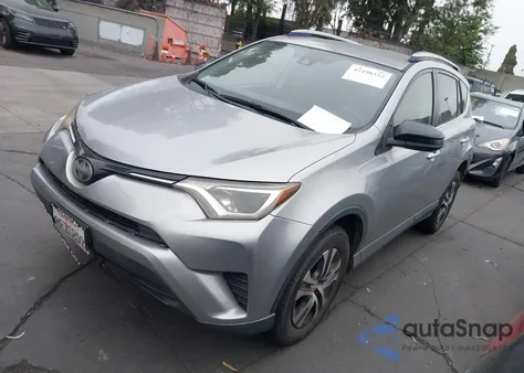 2018 Toyota Rav4 Le z USA, uszkodzony, nr VIN JTMZFREV8JD126387